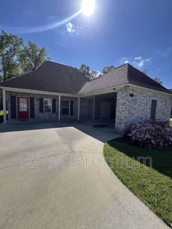 Building Photo - 8614 Forestwood Ave