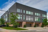 Building Photo - 6039 Lewis St