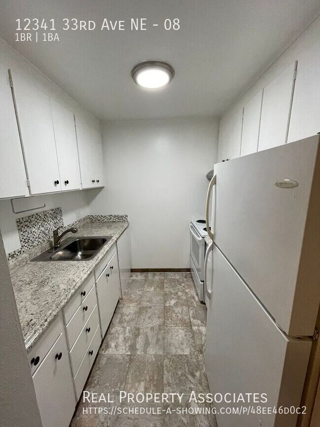 Building Photo - 12341 33rd Ave NE