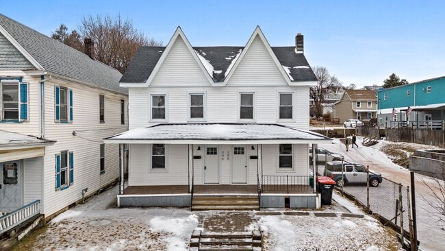Building Photo - 346-348 N 1st St