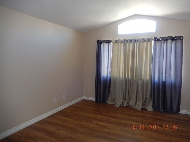 Building Photo - 28720 N Port Ln
