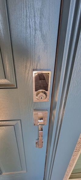 Building Photo - 20200 W Rancho Dr