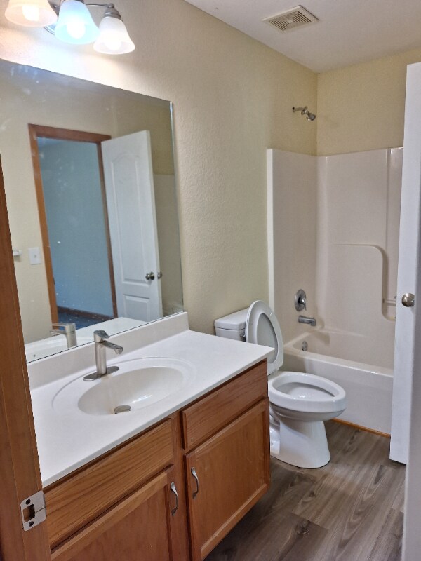 Building Photo - 1602 NW Jordan Ct