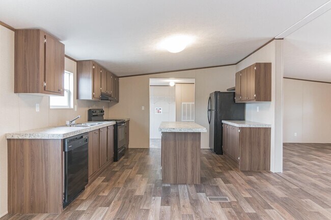 Building Photo - 104 E Castleshoals Dr