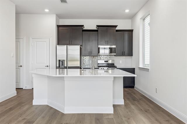 Building Photo - 1508 Lake District Dr