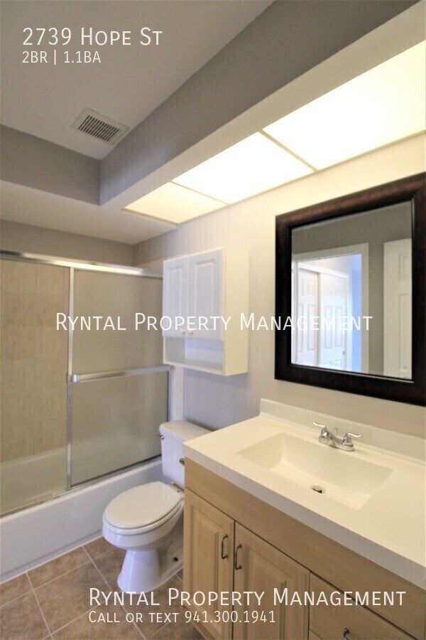 Building Photo - 2739 Hope St