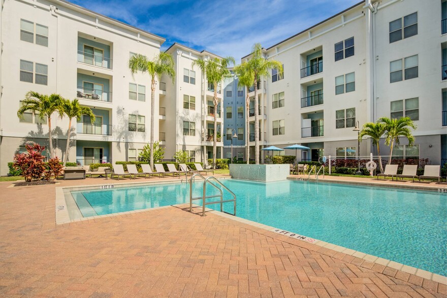 Primary Photo - Millennium Westshore