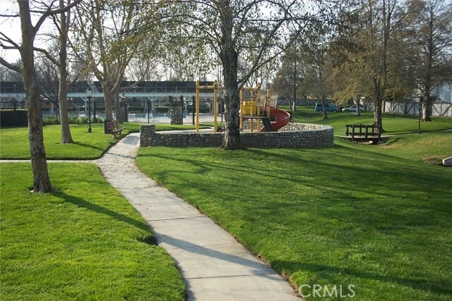 Building Photo - 3633 Oak Creek Dr