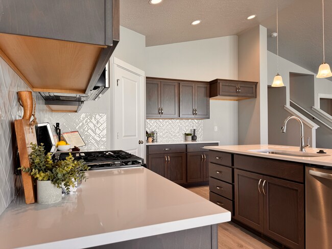 Building Photo - 10330 Crystal Ridge Dr