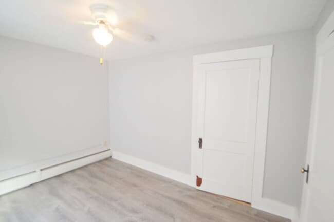 Building Photo - 38 Cascade St