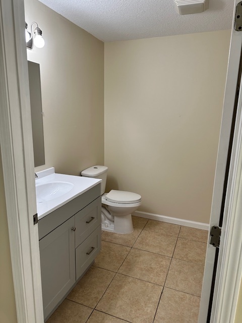 Bathroom w/tub shower - 673 Sand Hill Rd