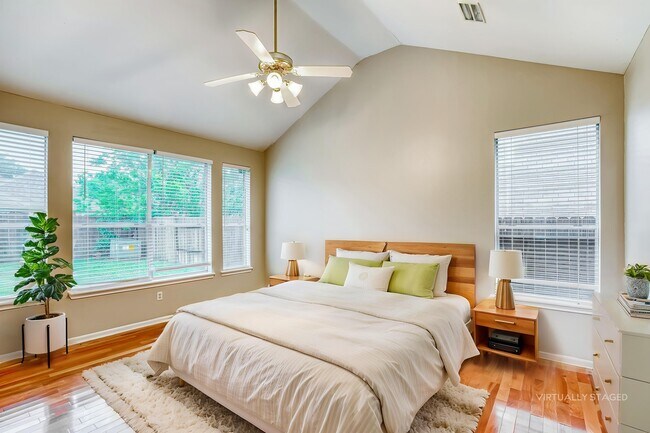 Building Photo - 12831 Pheasant Lake Ct