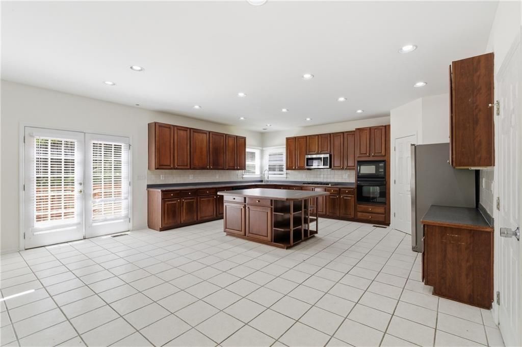 Building Photo - 1702 Clay Brooke Ct SE