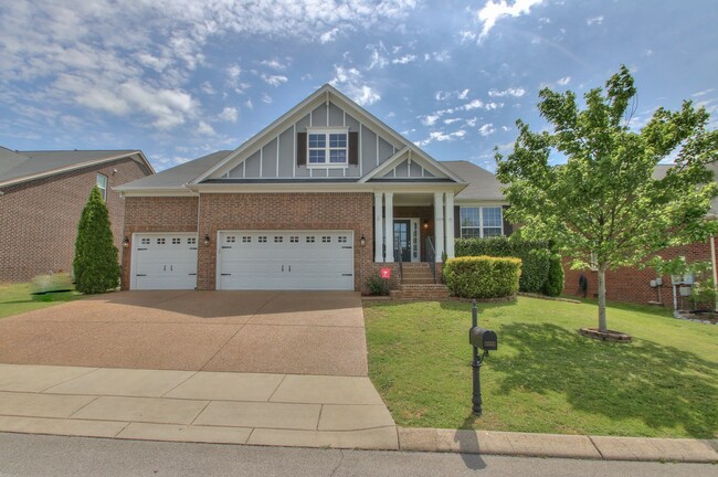 Building Photo - 1113 Camden Cir