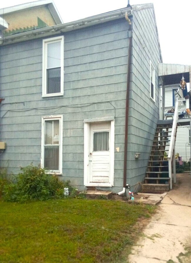 Building Photo - OTB 9/30/25 - 5-7 W North St