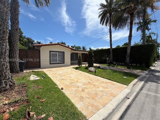 Building Photo - 9341 Dickens Ave