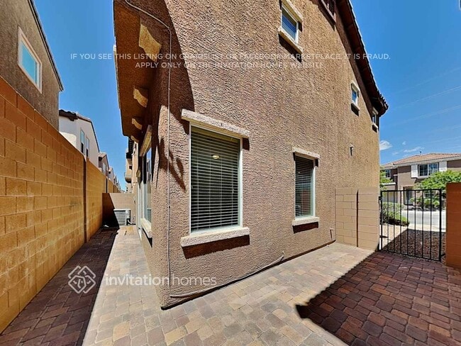 Building Photo - 157 Almond Ridge Pl