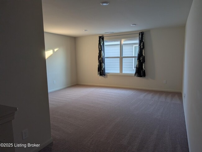 Building Photo - 2861 Hamilton Springs Dr