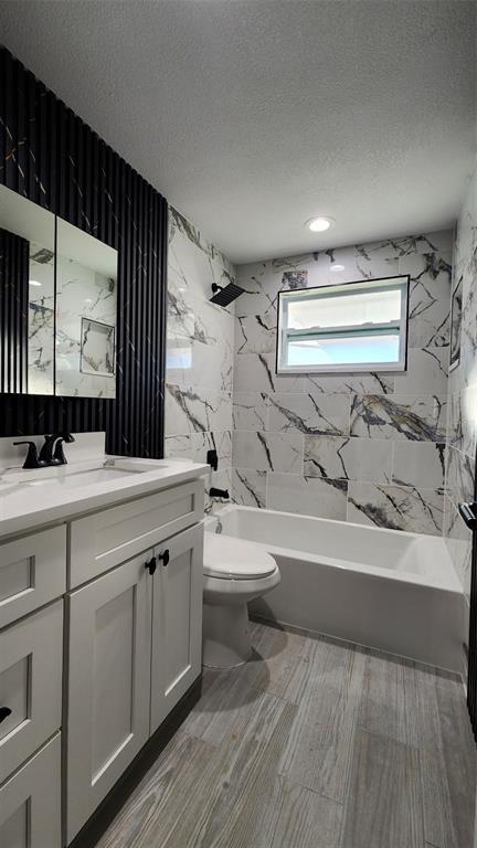 Building Photo - 3629 Bedford St