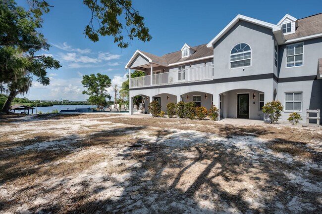 Building Photo - 6710 Myrna Dr
