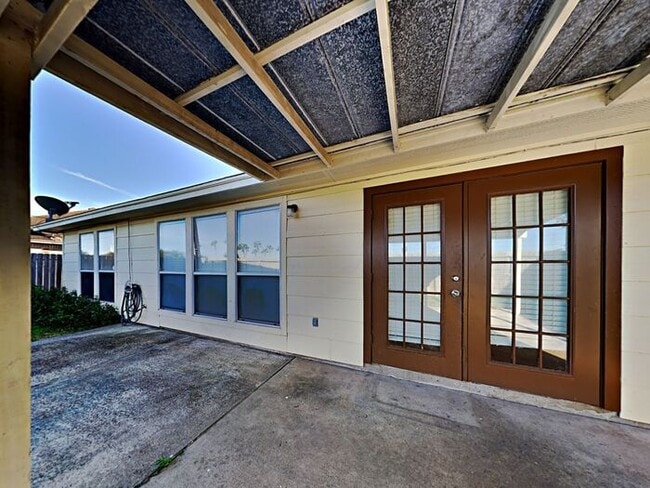 Building Photo - No Application Fees*