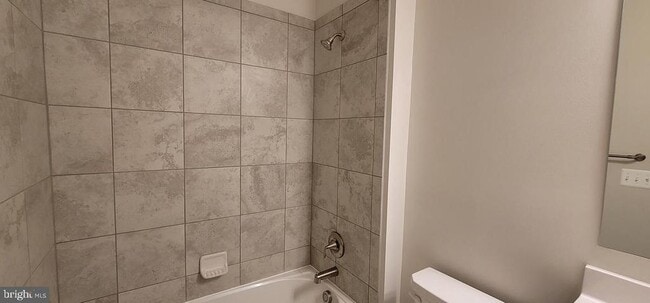 Building Photo - 4940 MacDonough Pl