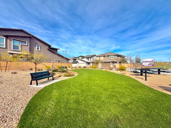 Building Photo - 3 Bedroom Townhome for Rent in Cadence Henderson | Solar Home | Master-Planned Community Near Las...