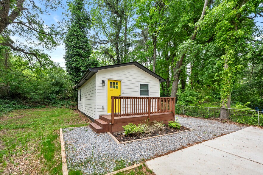 Building Photo - 2310 Tiger Flowers Dr NW