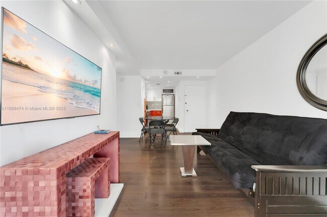 Building Photo - 5555 Collins Ave