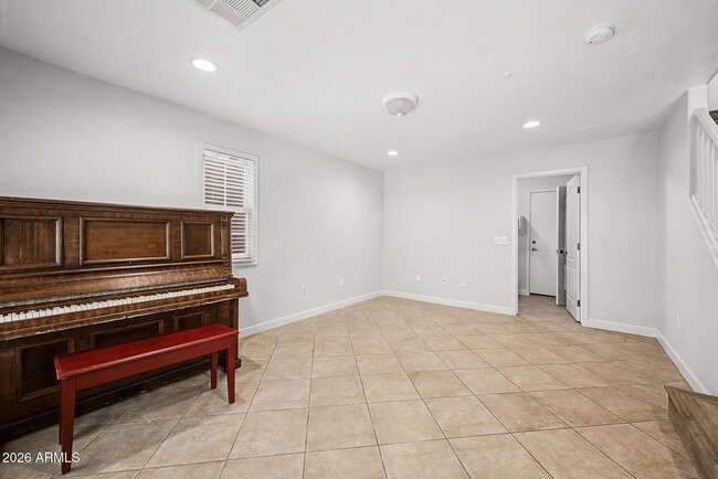 Building Photo - 2780 S Alpine Dr