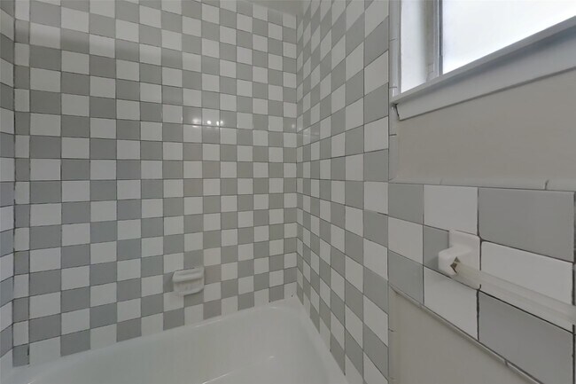Building Photo - 12306 Foxridge Dr