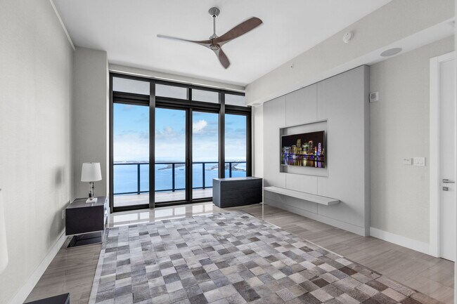 Building Photo - 1451 Brickell Ave