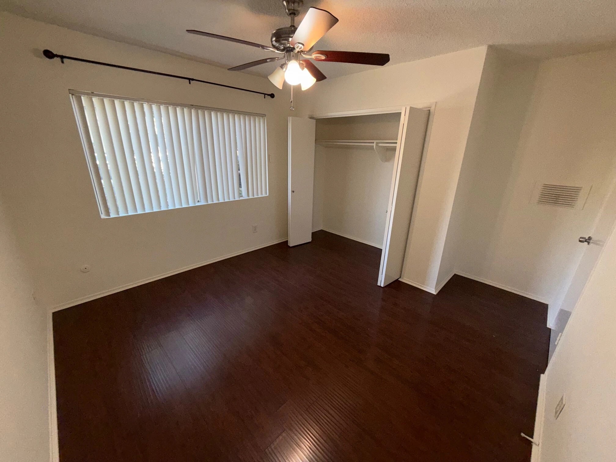 Building Photo - 1114 W 18th St