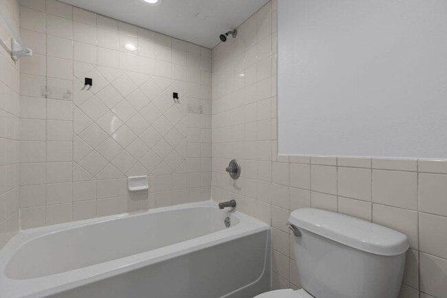 Building Photo - 52 Bald Eagle Ct