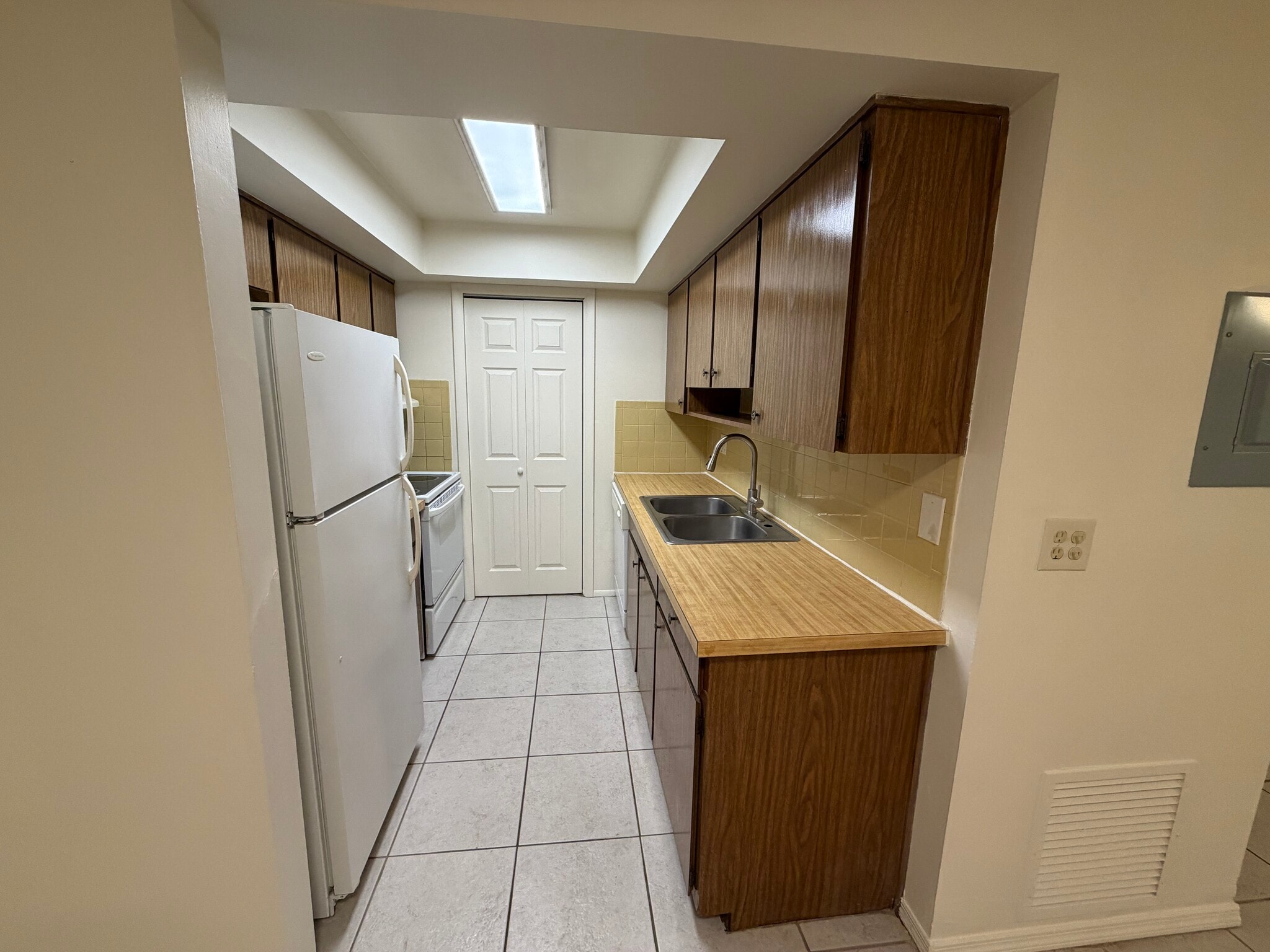 Building Photo - 516 Polaris Loop