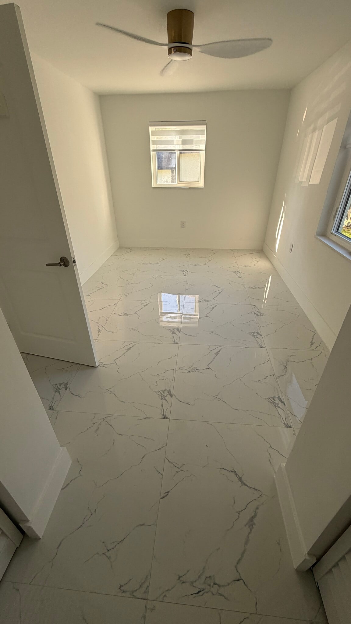 Building Photo - 560 SE 6th St