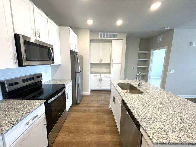 Building Photo - 3845 W Frontier Pkwy