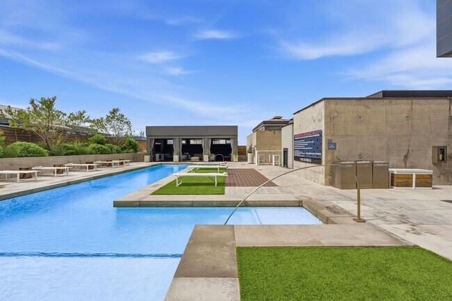 Building Photo - 210 Lavaca St