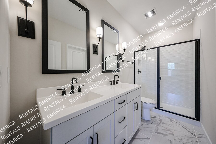 Building Photo - 7857 N 79th Ave