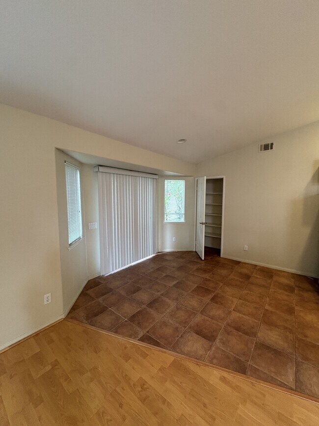 Building Photo - 155 Kalley Dr