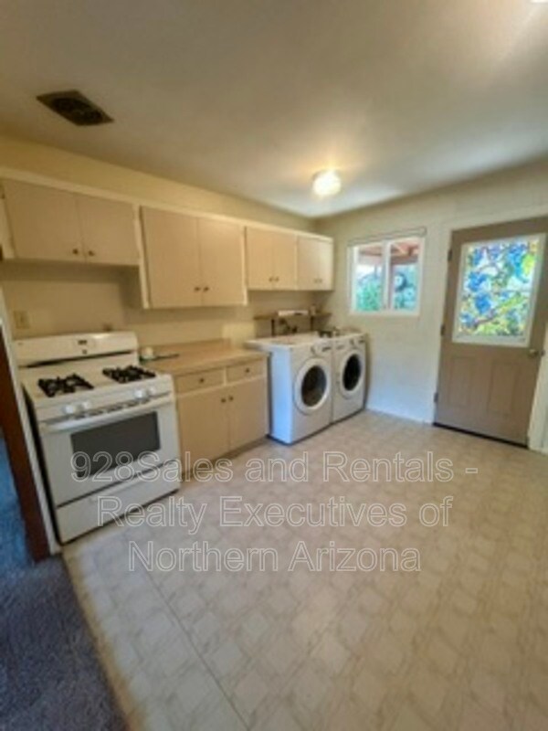 Building Photo - 3406 Pima Dr