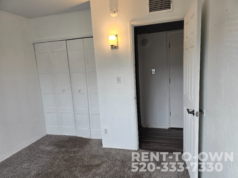 Building Photo - 15965 N Forecastle Ave