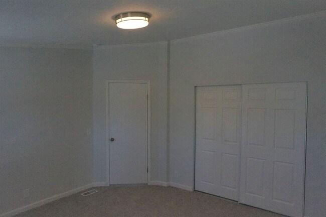 Building Photo - 3bedroom 2bath Mobile Home