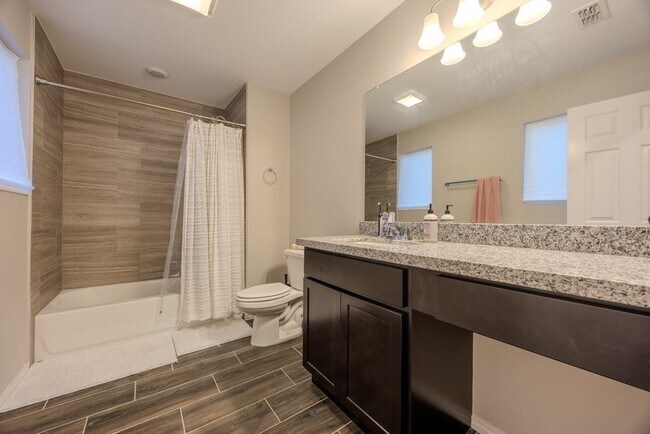 Building Photo - 8702 Shiloh Rock Dr