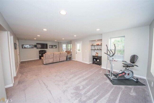 Building Photo - Hurry and show this 5 bedroom, 3 full bath home on a finished basement!!! Move in ready in desira...