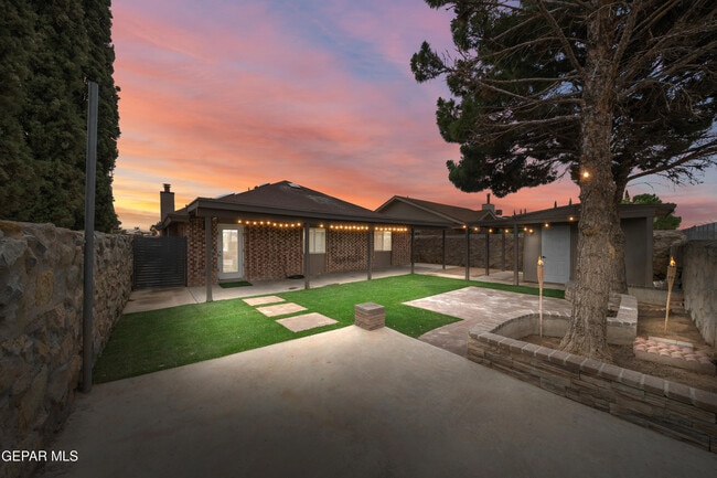 Building Photo - 12160 Valley Quail Dr