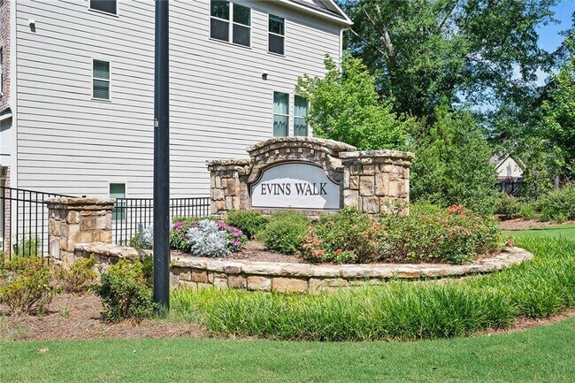 Building Photo - 1363 Live Oak Ln