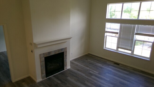 Building Photo - 217 Rock Bridge Ln