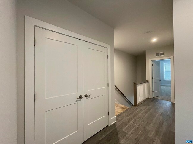 Building Photo - 628 Noush Ct
