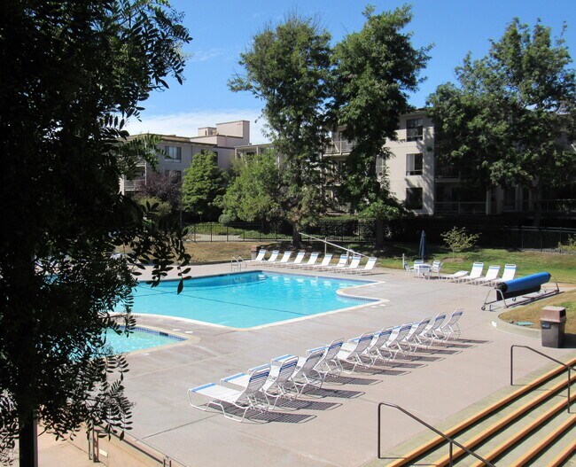 Building Photo - 1 Captain Dr